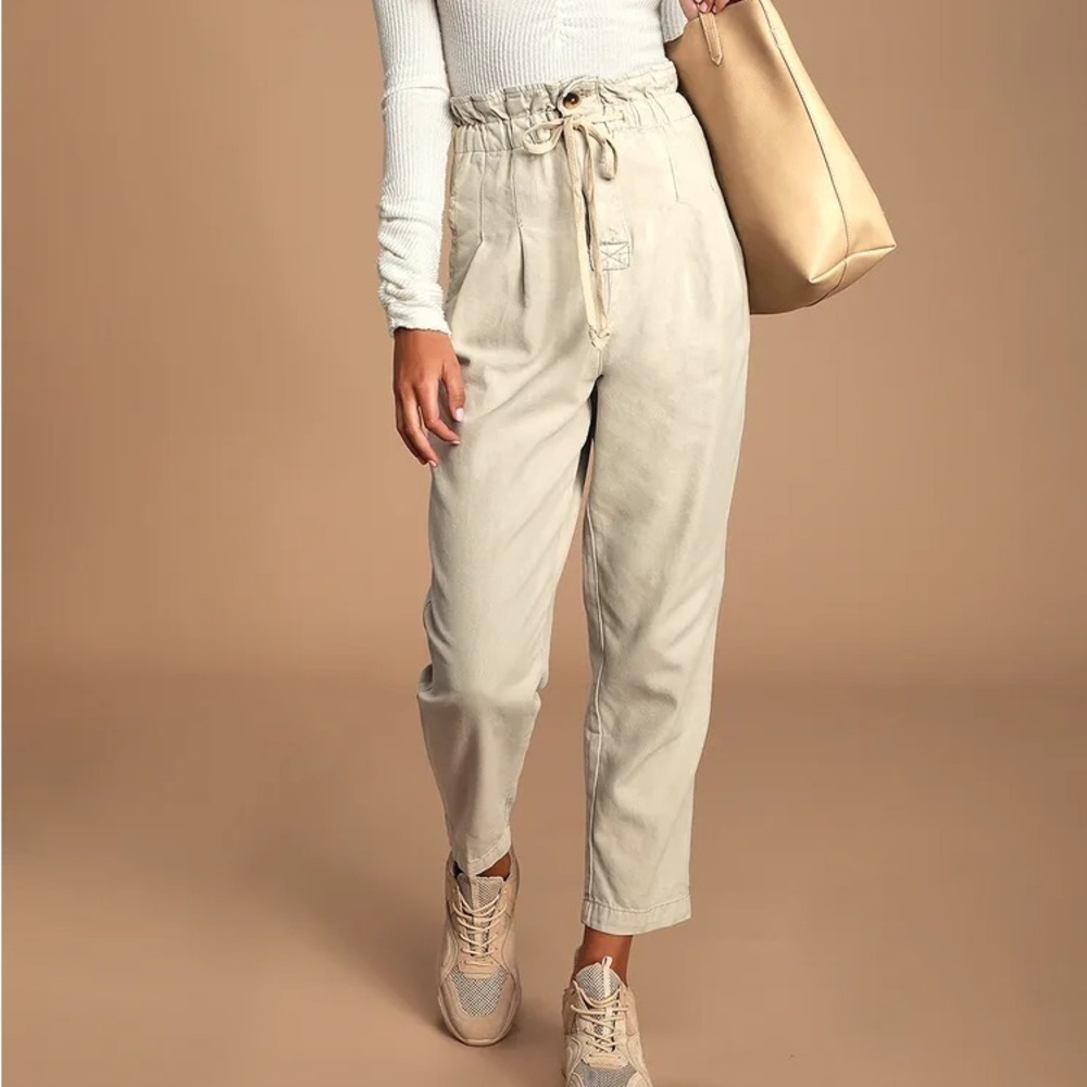 Free People Margate White Paperbag Waist Pleated Trouser Pants in white- Size XS - Picture 2 of 8